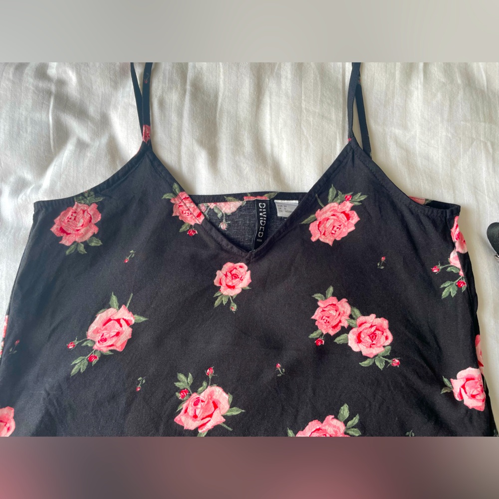 ❌SoldH&M divided spaghetti shoulder straps top•UK:6•Euro:34•Fabric:100%Cotton• - Picture 4 of 5